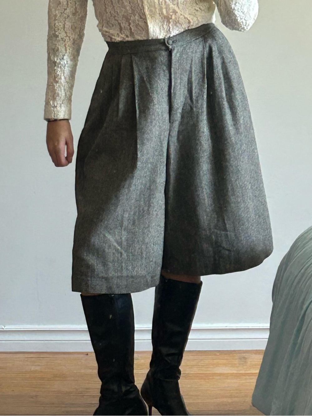 VINTAGE High-Waist Pleated Midi SHORTS in Charcoal Gray
